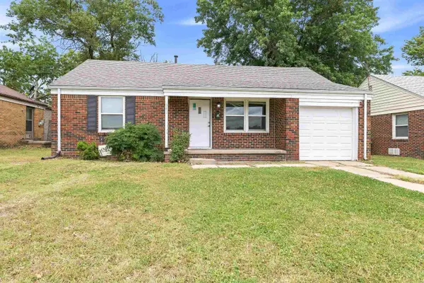 641 S Apache Dr, Wichita, KS 67207