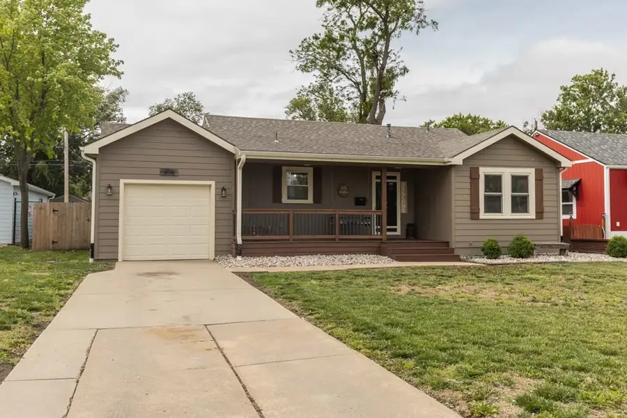 416 E Claflin Ave, Salina, KS 67401 - #3