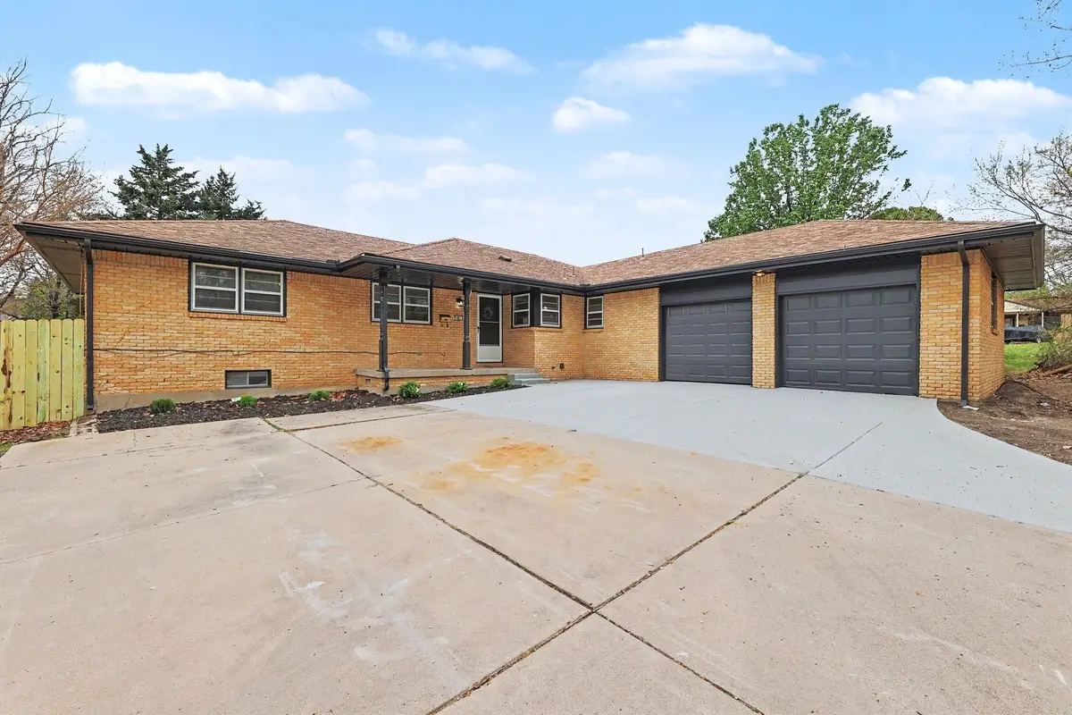 801 E Goeldner, Derby, KS 67037 - #1