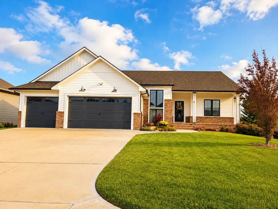 1502 N Shadow Rock Dr, Andover, KS 67002 - #2