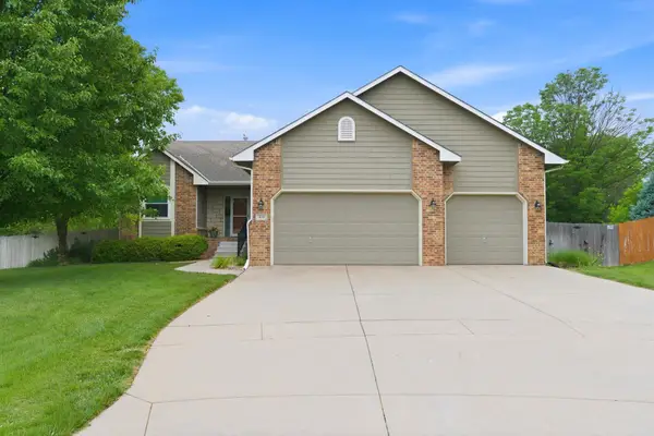 419 S Quail Run Ct, Andover, KS 67002-9094