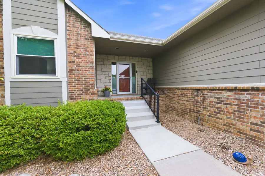 419 S Quail Run Ct, Andover, KS 67002-9094 - #3