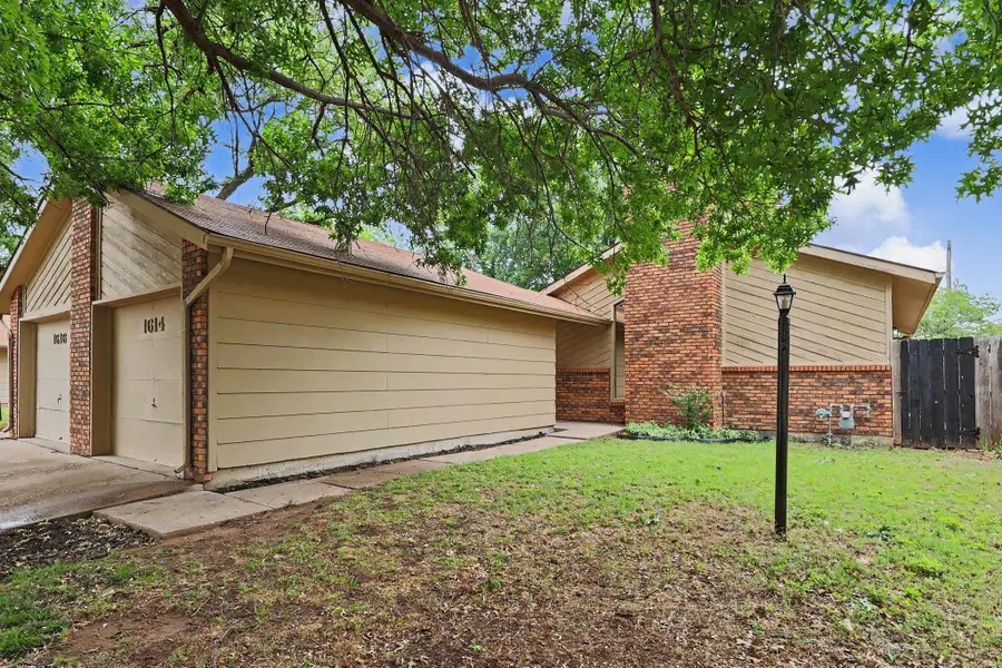 1614 N Brunswick Ln, Wichita, KS 67212 - #2