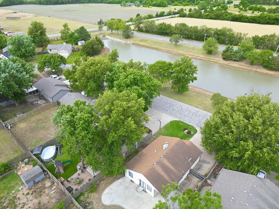3912 S Arapaho, Wichita, KS 67215 - #2