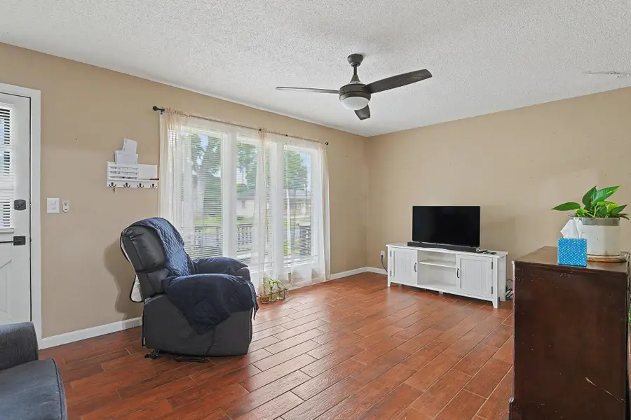 714 W 25th St S, Wichita, KS 67217 - #3