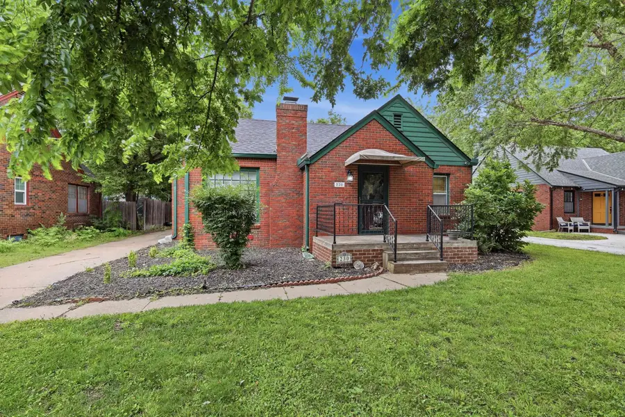 230 S Minneapolis Avenue, Wichita, KS 67211 - #3