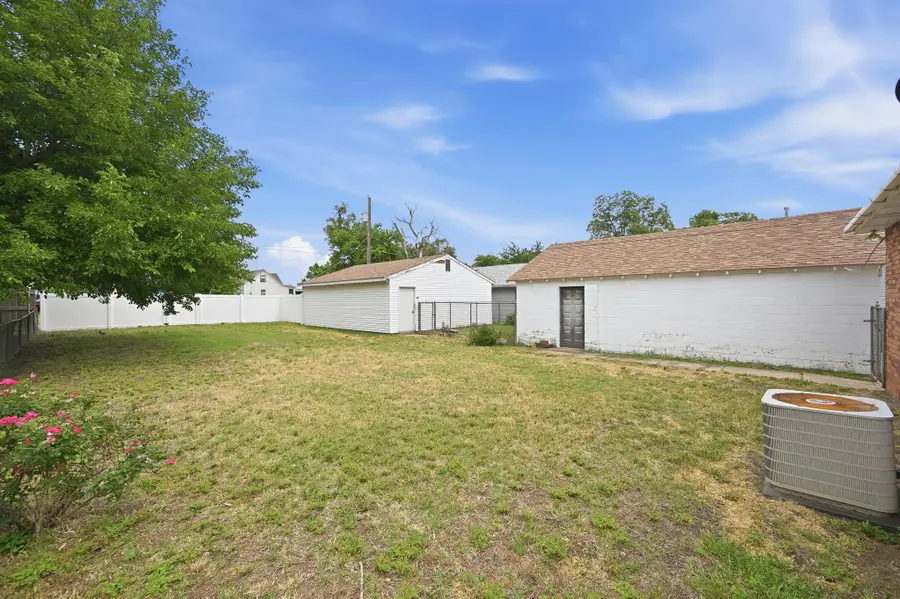 320 S Collingwood, Pretty Prairie, KS 67570 - #3