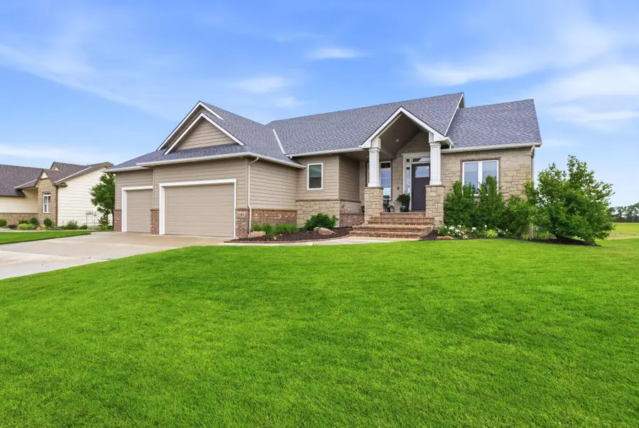 1101 E Park Glen St, Clearwater, KS 67026 - #2