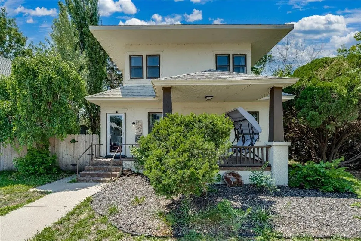 225 W 9th Ave, Hutchinson, KS 67501 - #1