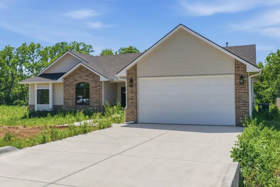 595 S Arbor Valley Way, Valley Center, KS 67147 - #2