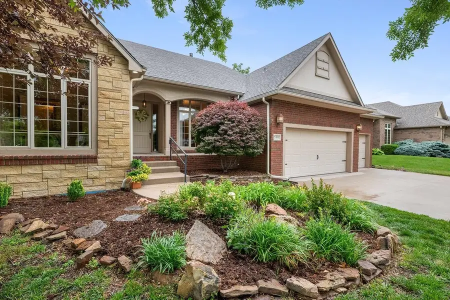 2405 N Peckham Ct, Wichita, KS 67228 - #2
