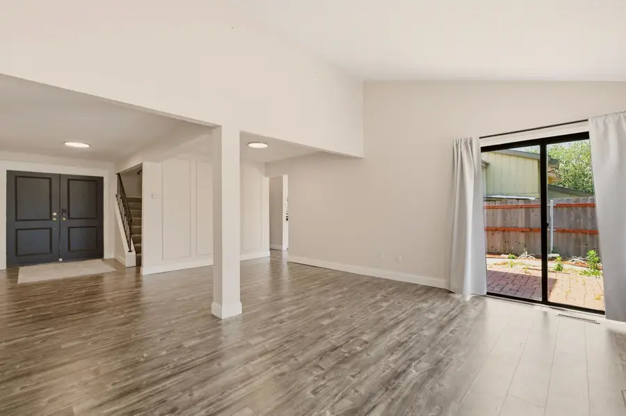 8201 E Harry St Apt 1001, Wichita, KS 67207 - #3
