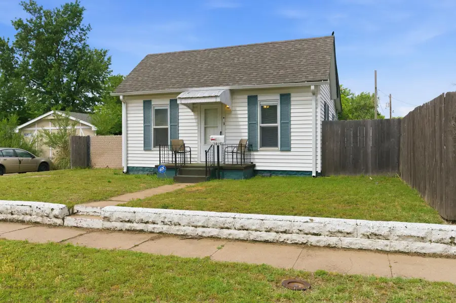 1015 S Glenn St, Wichita, KS 67213 - #3