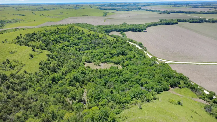 12047 Red Hen Rd, Onaga, KS 66521 - #2