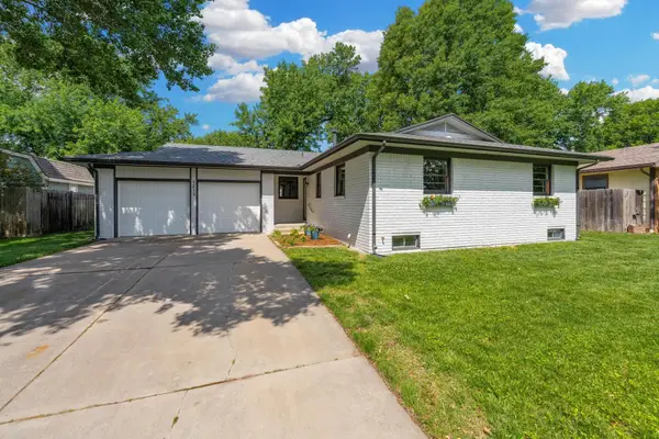 1213 N Wilbur Ln, Wichita, KS 67212