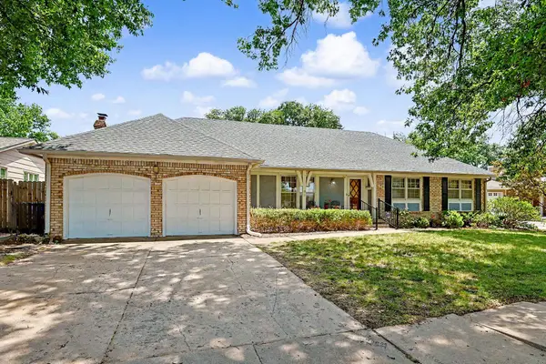 1124 S Barlow St, Wichita, KS 67207