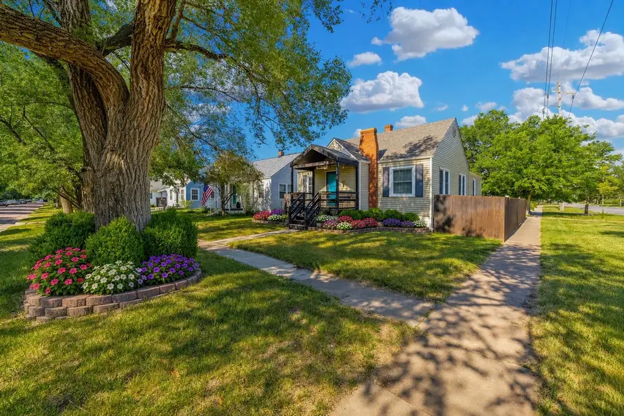 257 Clarence, Wichita, KS 67203-1338 - #2