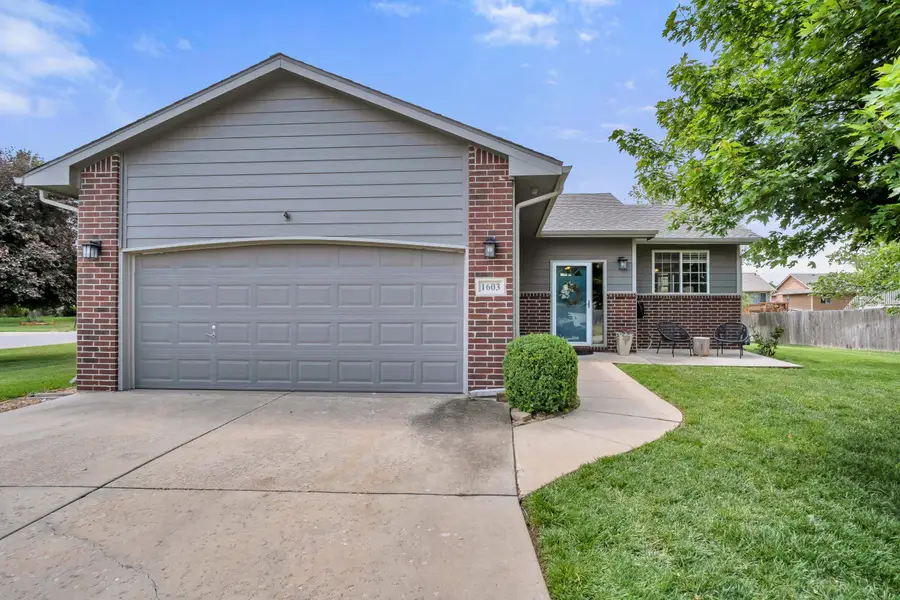 1603 E Cedar Tree St, Park City, KS 67219 - #2