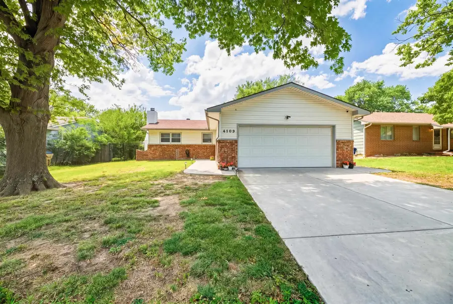 4109 N Danbury St, Bel Aire, KS 67220 - #2