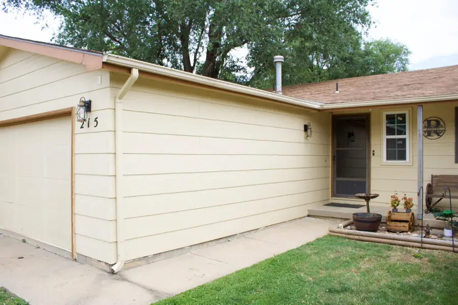215 W Overlook Dr, Derby, KS 67037-2621 - #3