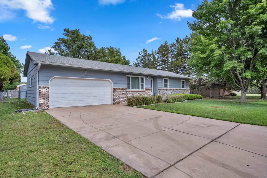 1604 Grandview Ct, Newton, KS 67114 - #3