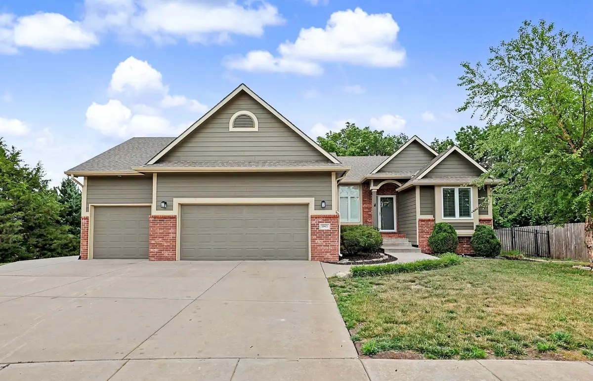 1042 N Beau Jardin Cir, Derby, KS 67037 - #1