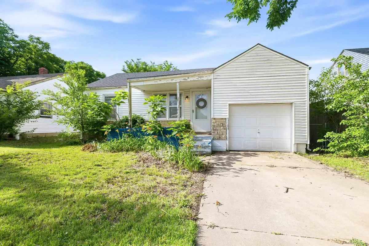 5125 E Elm St, Wichita, KS 67208 - #1