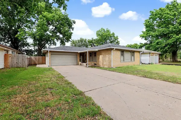 3808 W Cornelison St, Wichita, KS 67203