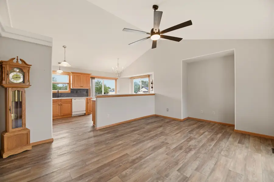 544 E 6th Ave, Cheney, KS 67025 - #3