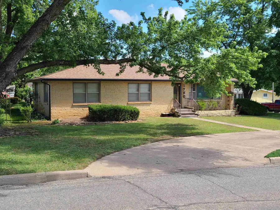 1720 Simpson, Winfield, KS 67156 - #3