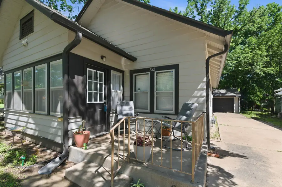 622 W Carr Ave, El Dorado, KS 67042 - #3