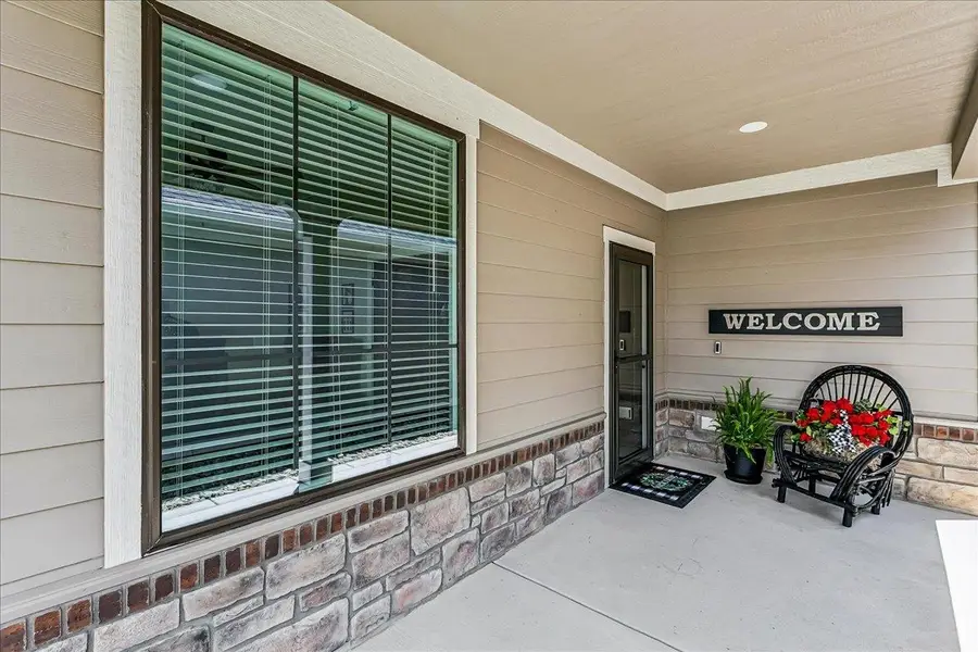 1434 S Monument St, Wichita, KS 67235 - #2