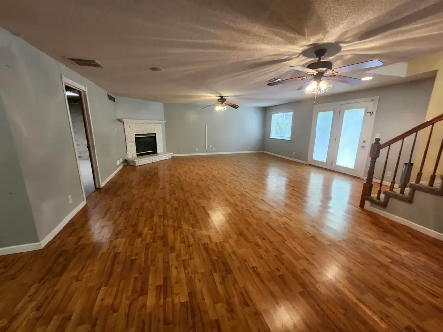 2211 S Glenhurst Ct, Andover, KS 67002 - #2