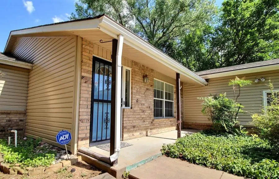 1218 N Wild Turkey Dr, Derby, KS 67037 - #3