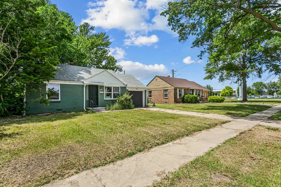 1711 N Belmont Ave, Wichita, KS 67208-2114 - #2