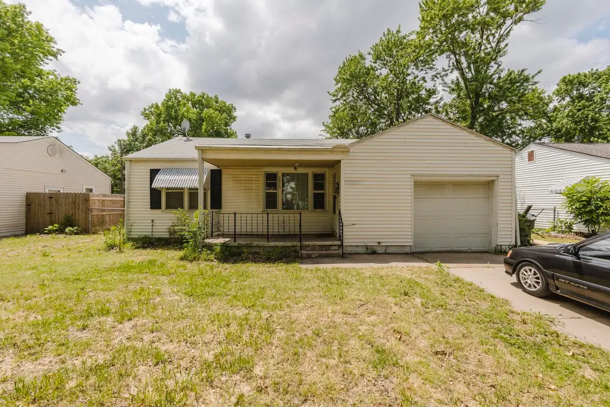 2215 S Green, Wichita, KS 67211 - #1