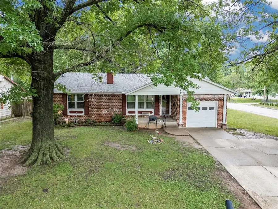 1603 Mound St., Winfield, KS 67156 - #2