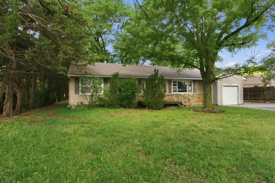 109 Sherman, Newton, KS 67114 - #2