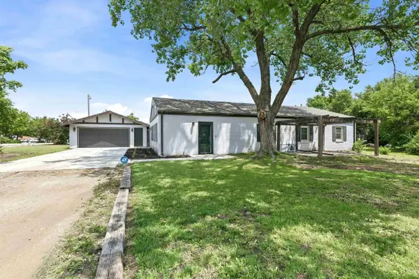 2350 S Bedford St, Wichita, KS 67207