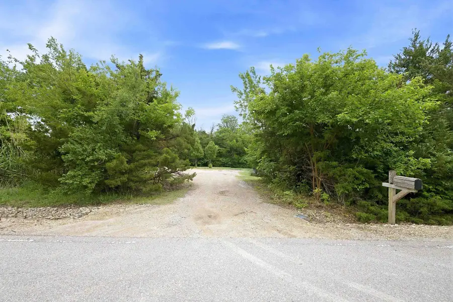2350 S Bedford St, Wichita, KS 67207 - #2