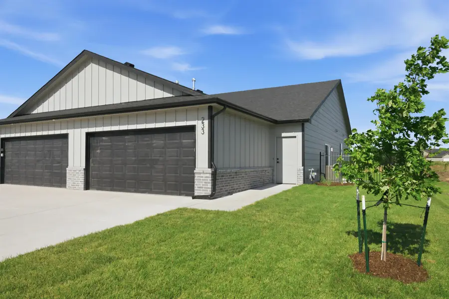 231 N Mendocino Ct, Goddard, KS 67052 - #2