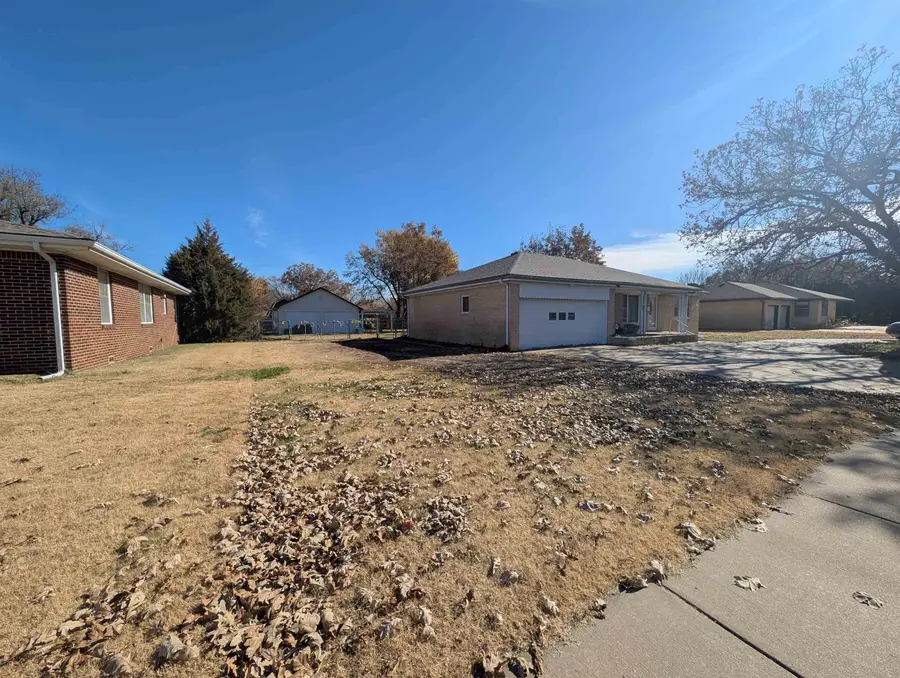 3334 S Seneca St, Wichita, KS 67217 - #3