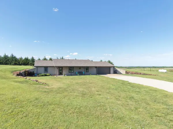 522 N 150th Road, Bennington, KS 67422