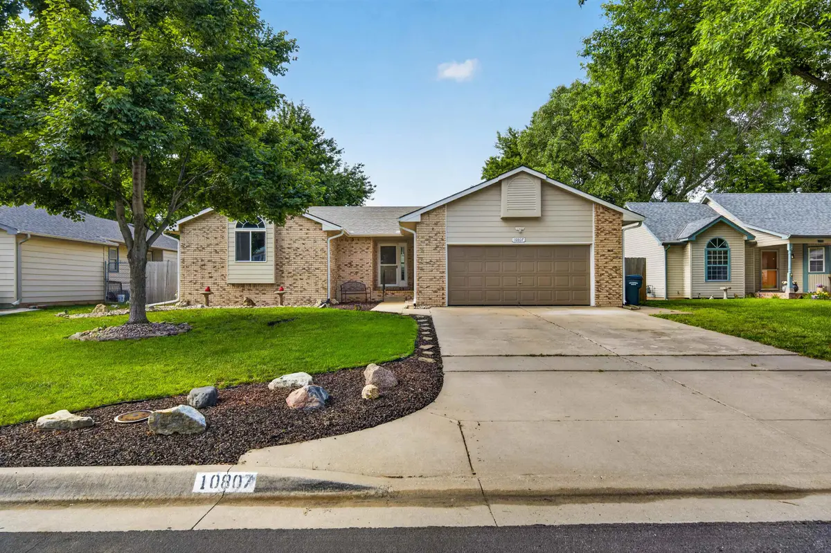 10807 W Par Ln, Wichita, KS 67212 - #1