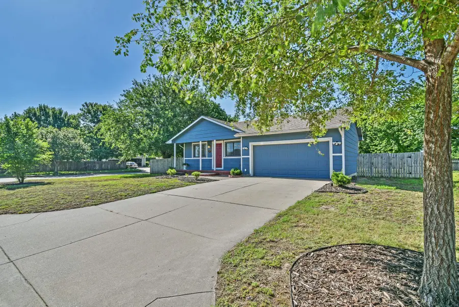 919 E Karla, Haysville, KS 67060 - #2