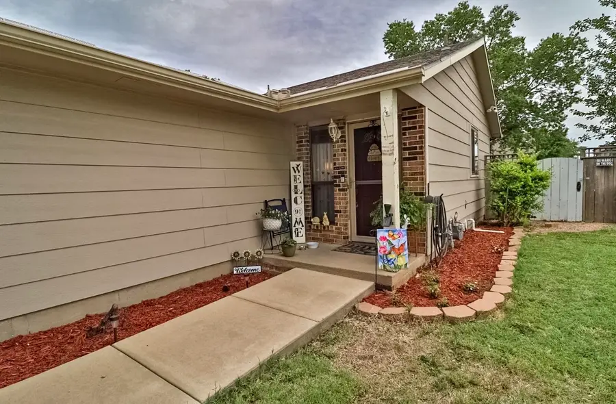 1738 S Beech Ct, Wichita, KS 67207 - #2