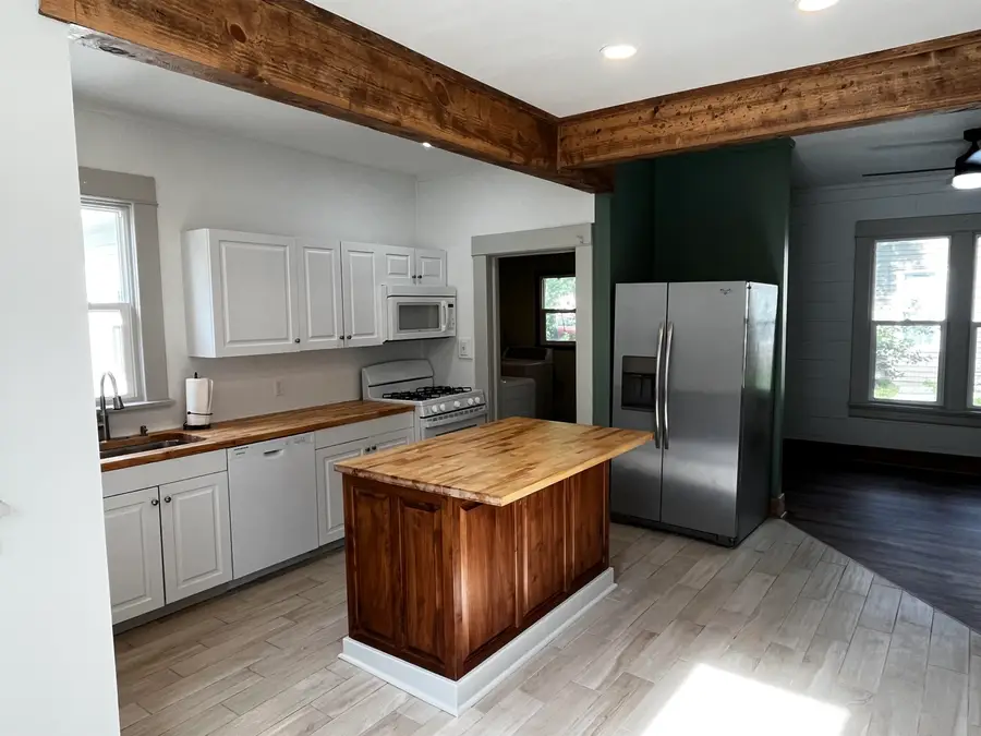 328 SW 3rd, Newton, KS 67114 - #2
