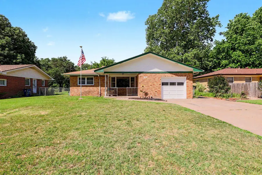 733 W Anita, Haysville, KS 67060 - #2