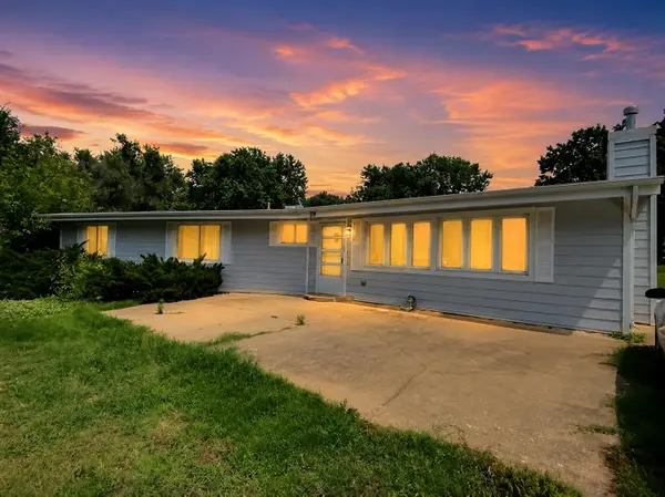 29 Eastwood Dr, Arkansas City, KS 67005