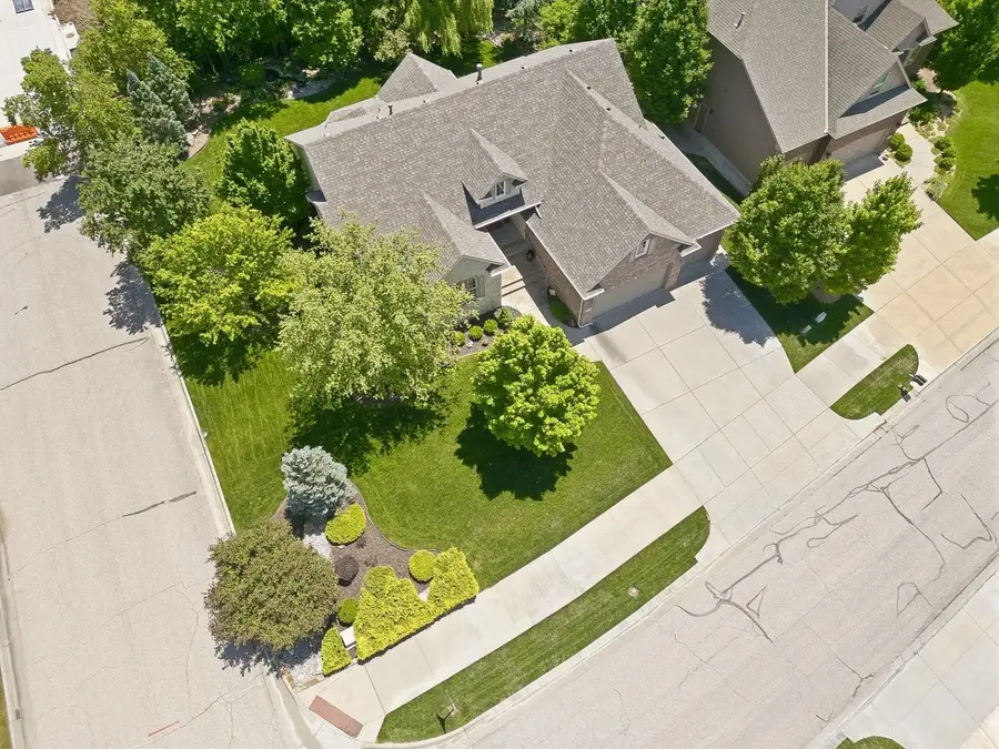 714 N Deerfield Ct, Andover, KS 67002 - #2